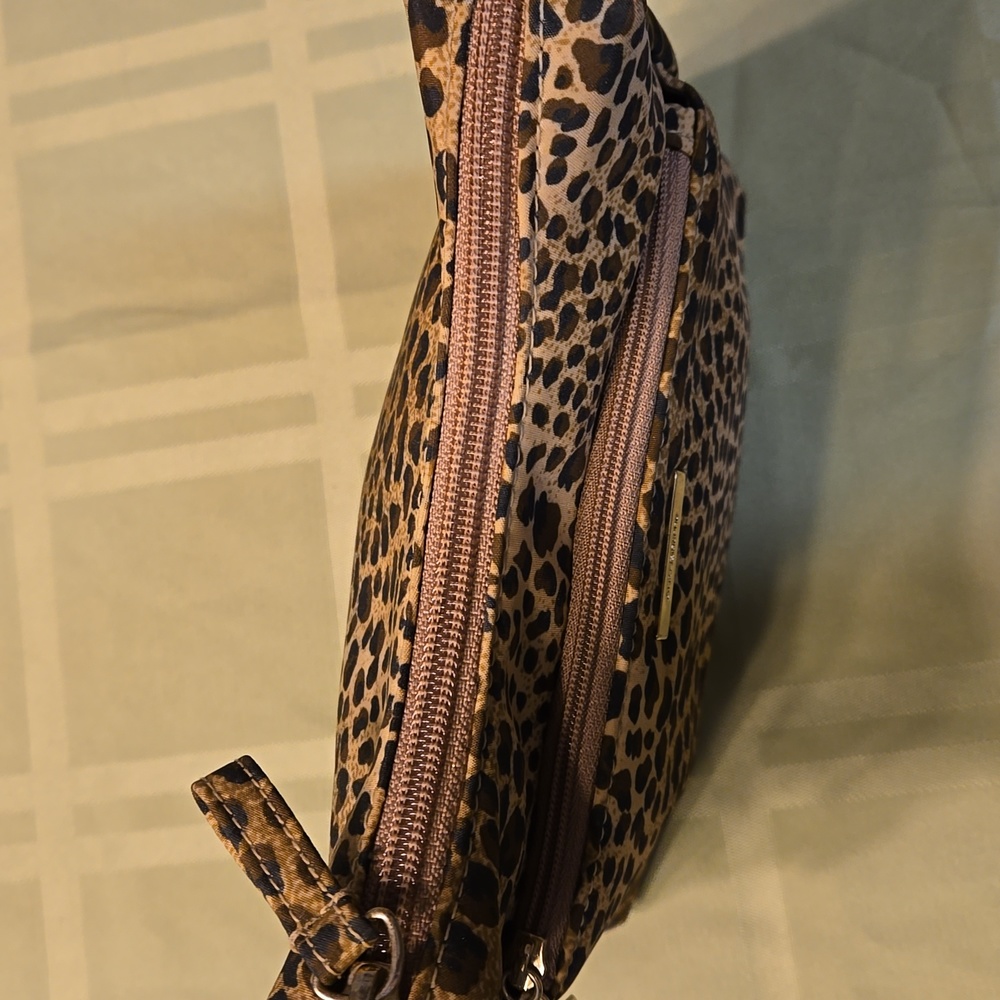 Liz Claiborne EUC Mini shoulder bag, animal print - Picture 8 of 9